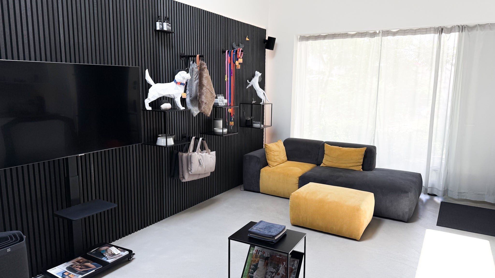 Shop & Showroom